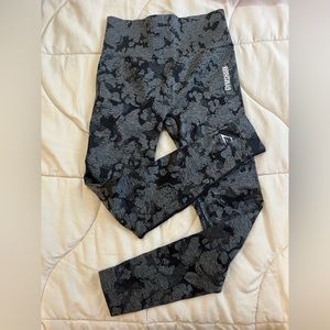 Gymshark adapt camo seamless leggings, size small, perfect condition